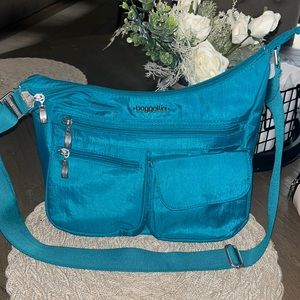 NWOT beautiful baggallini